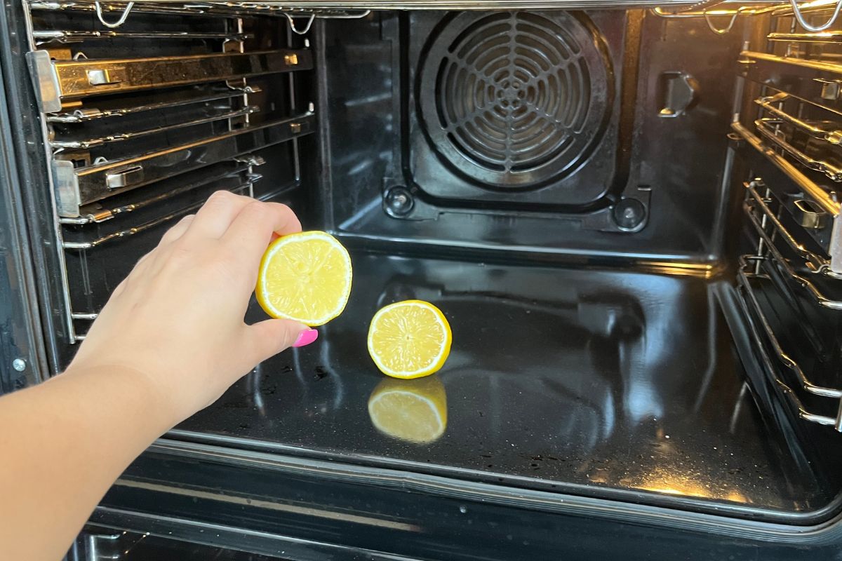 Lemon s secret magic Clean oven with this simple trick