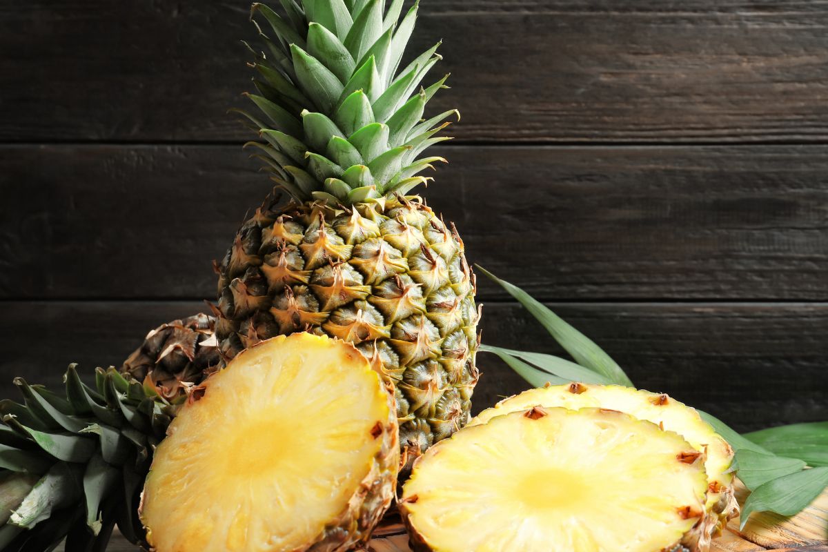 Stop throwing away pineapple peels. They aid weight loss and regulate