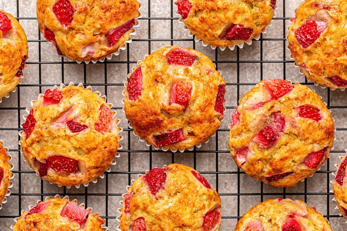 Muffinki bananowe z truskawkami
