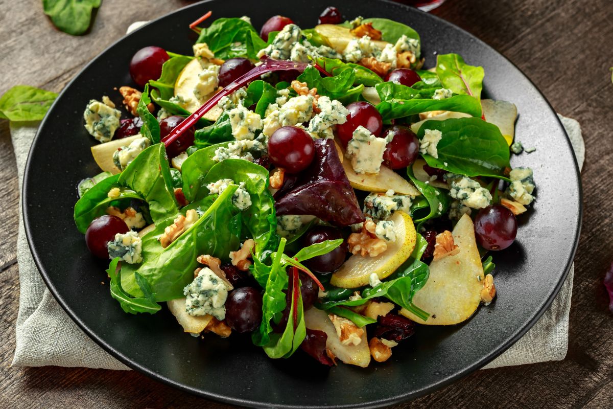 grape-salad-breaks-the-mold-even-tastier-than-classic-vegetable-salad