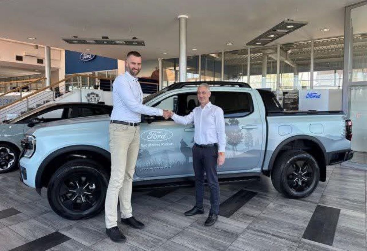 Ford Polska w ogniu krytyki. Firma odcina się od przekazania auta szefowi Naczelnej Rady Łowieckiej