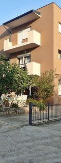 Apartments LUKA-close to the beach Starigrad Paklenica