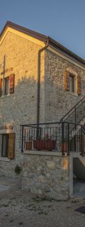 Apartments PUNTA-in the stone house Starigrad Paklenica