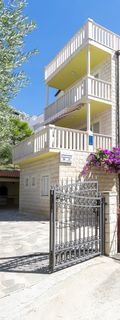 Apartment Jele Omis