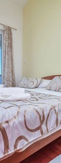 Apartmanok A Tenger Mellett Pisak, Omis - 10323 Pisak