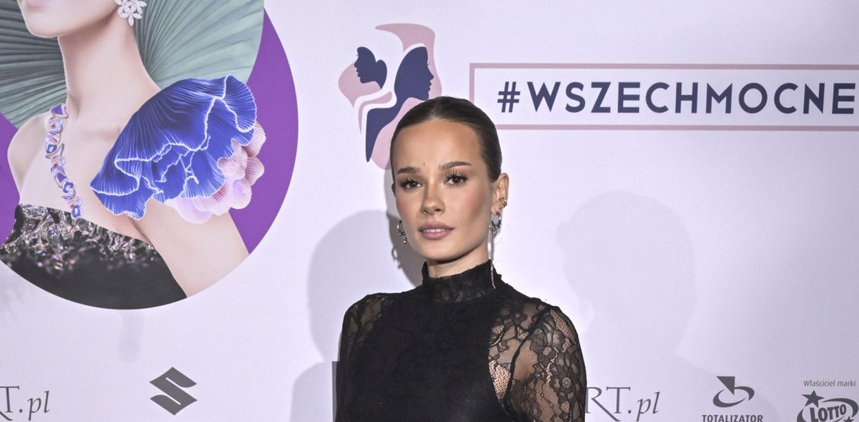 Natalia Szroeder na gali #Wszechmocne postawiła na koronki