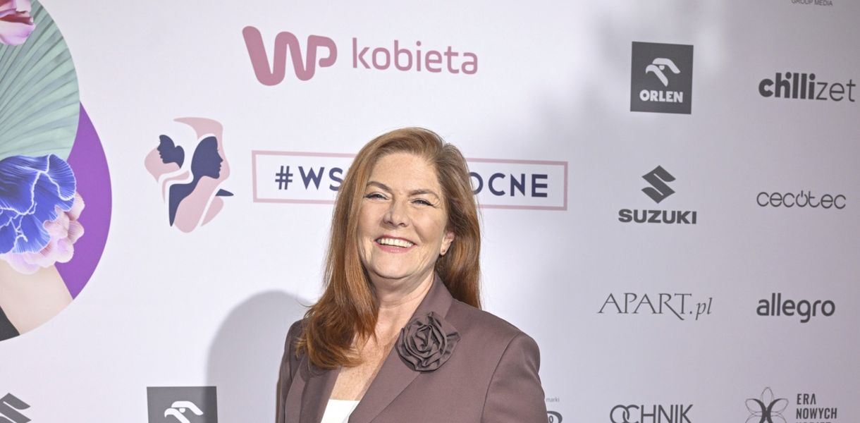 Katarzyna Dowbor w modnym garniturze na gali #Wszechmocne