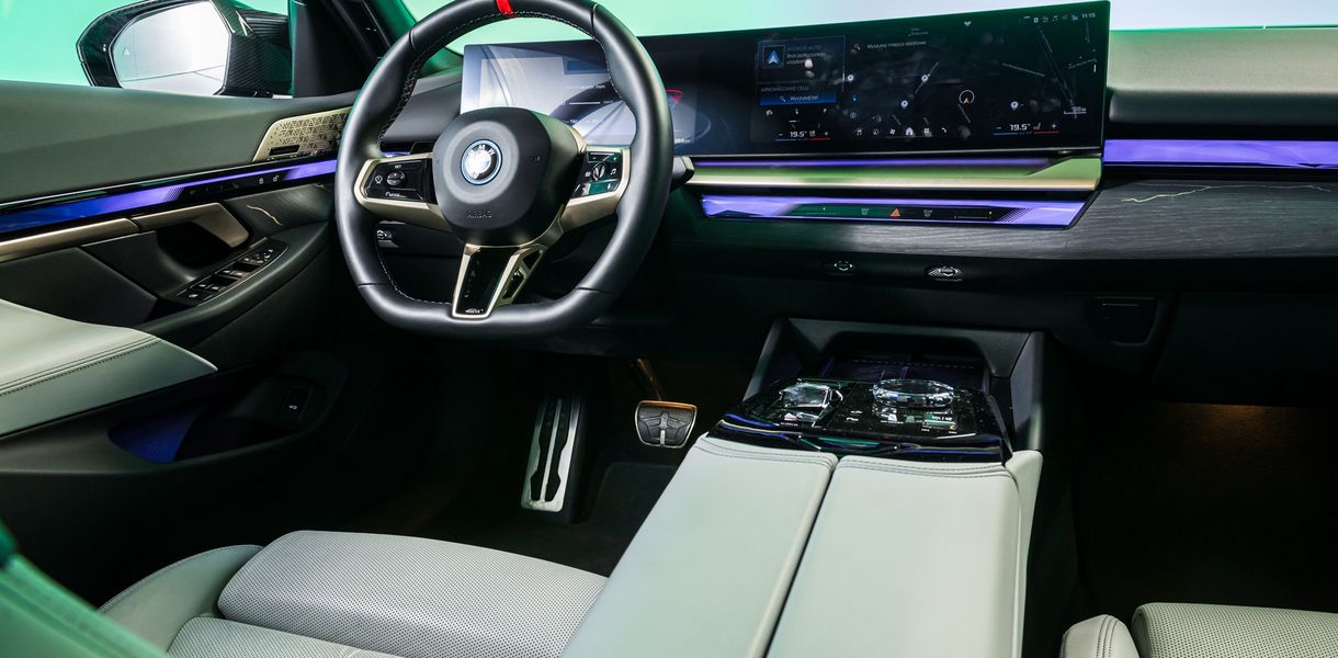 BMW i5