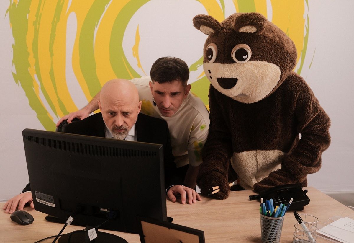 Mumio z kultowym „kopytkiem” reklamuje Plusha