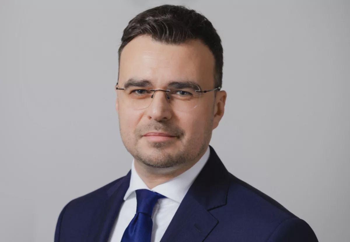 Nowy plan rządu na media publiczne. 10 lat bariery od polityki