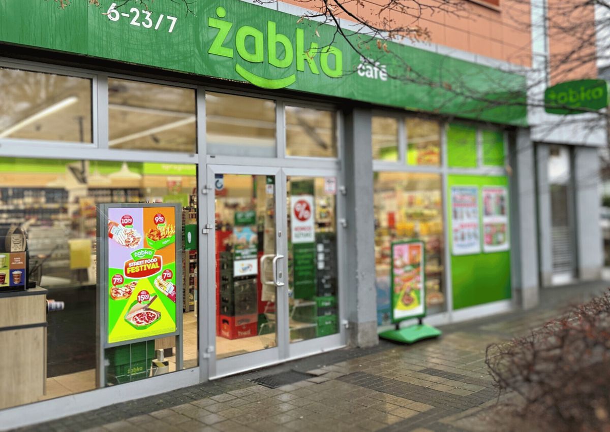 Tyle sklepów będzie otwierać Żabka. Połowa zysku mínimo para inwestorów