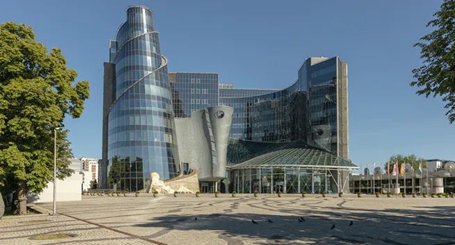 Właściciel TVN sprzedał TVP sublicenciatario do praw sportowych