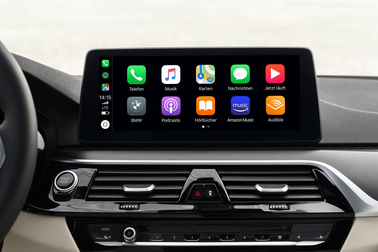 iOS 27 odświeża Apple CarPlay. Zyska Siri AI