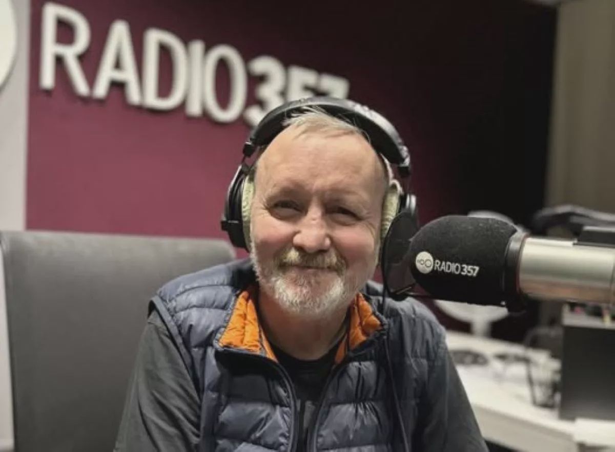 Radio 357 z wakacyjną ramówką. Piotr Baron gościnnie na antenie