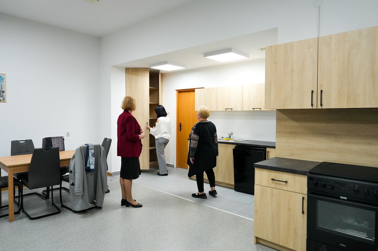 Nowa placówka wsparcia w Płocku. Dom dla Matek z Małoletnimi Dziećmi i Kobiet w Ciąży rozpoczął działalność