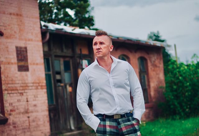 Sylwetka muzyczna: Mariusz Jasionowicz (Marioo) Wiek, wzrost, zainteresowania