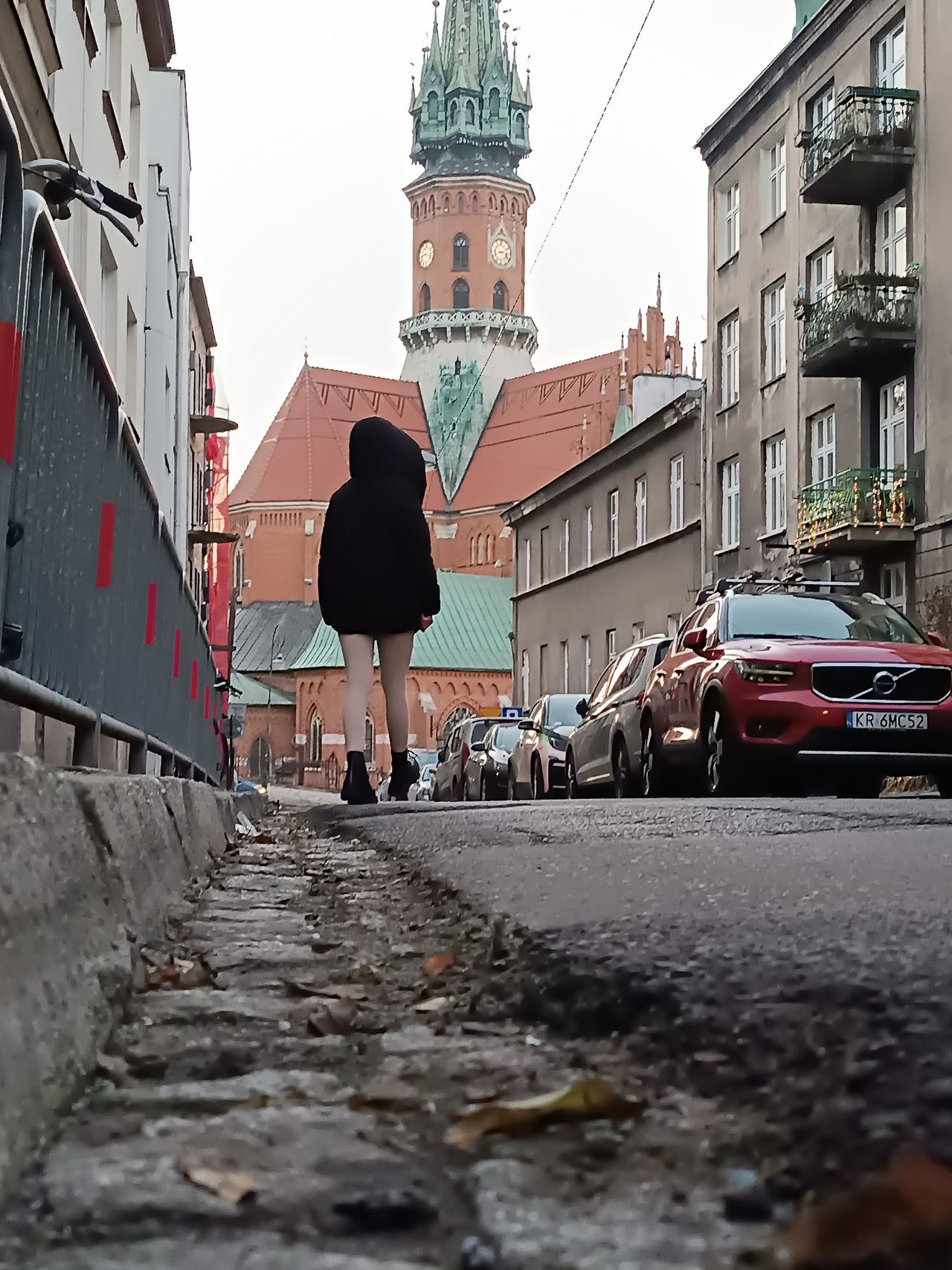 To nie jest ten Kraków z folderów. Miasto po zmroku zaskakuje bardziej, niż myślisz