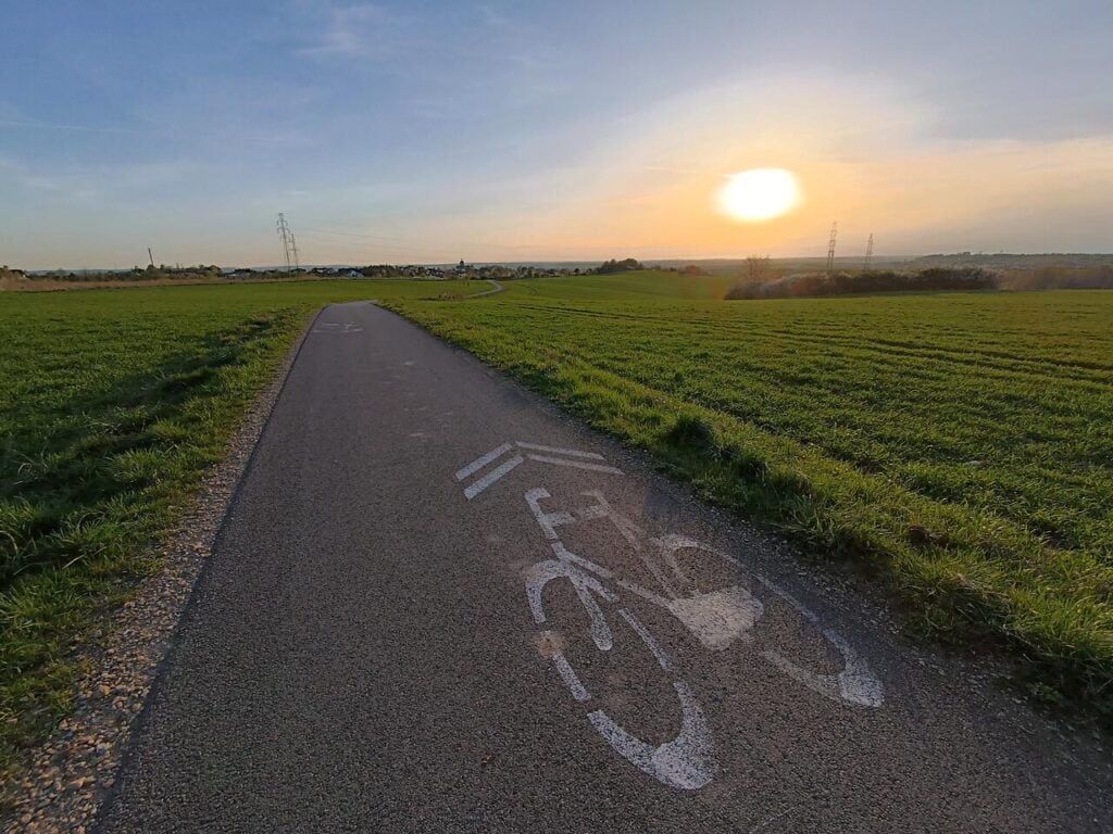 Przejechałem Jurę na rowerze. Trasa z Żarek Letnisko do Zawiercia to czyste złoto!