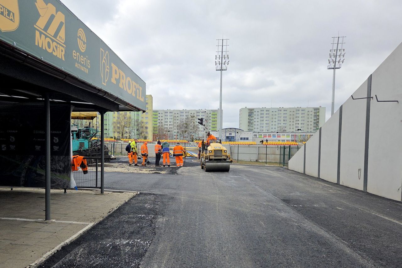 Nowy park maszyn na stadionie w Pile nabiera kształtów
