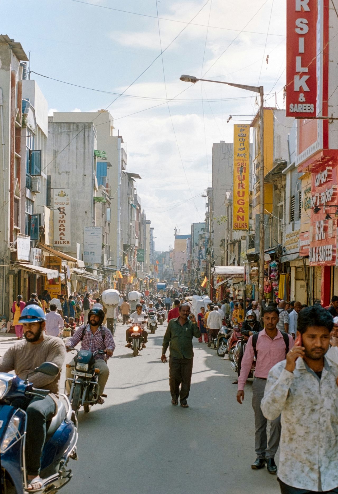 Fala upałów nadciąga nad Indie. Temperatury przekroczą 40°C, służby biją na alarm