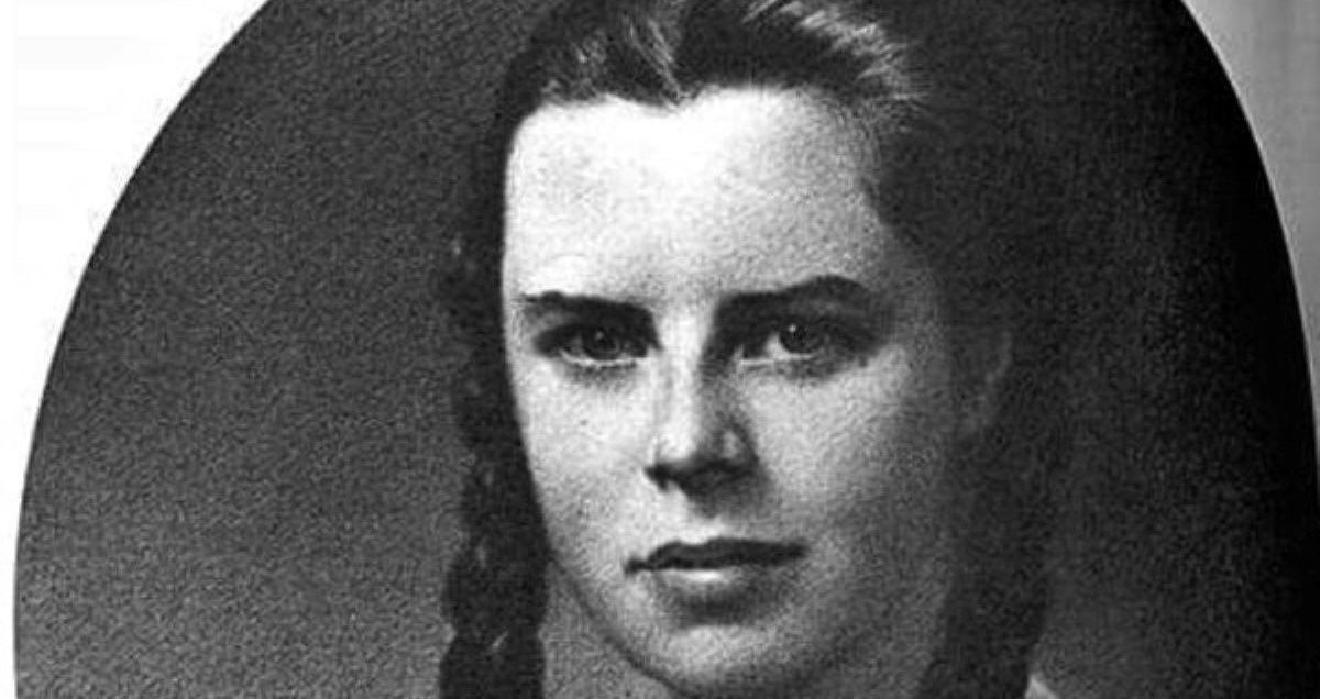 Córka Wańkowicza. Poległa w powstaniu jako sanitariuszka