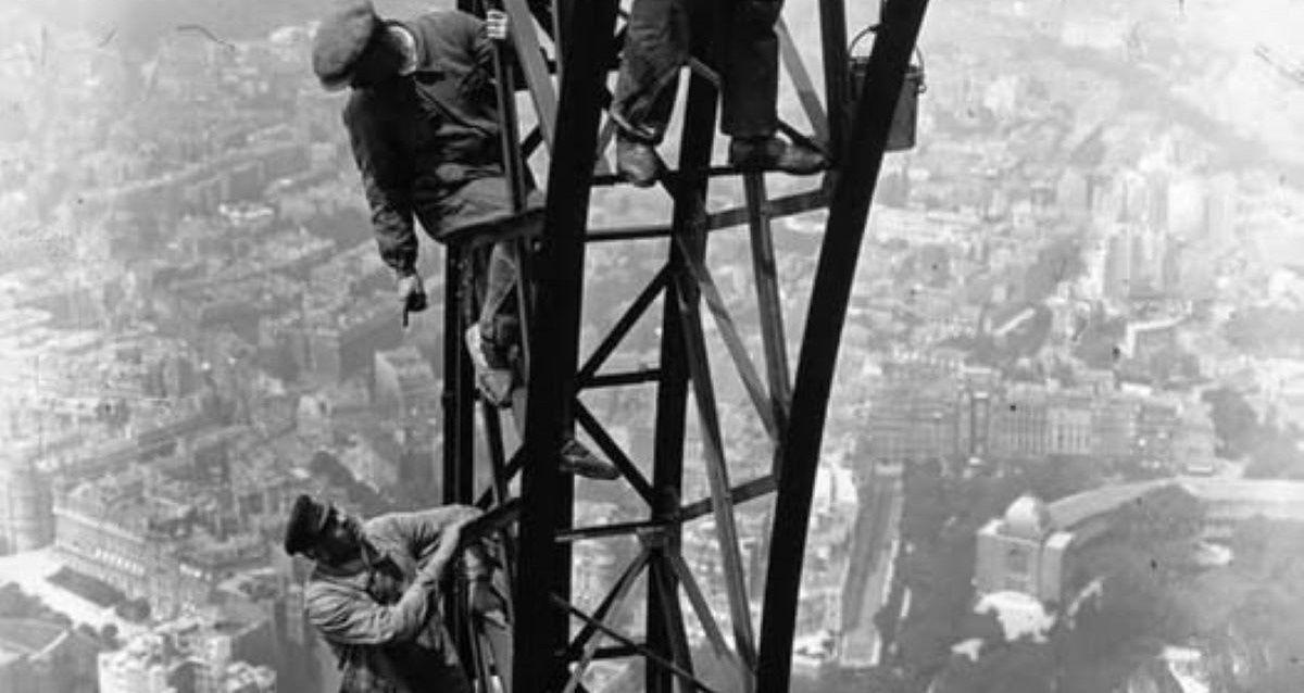 Szaleńcy czy bohaterowie? Jak malowano wieżę Eiffla w XX wieku