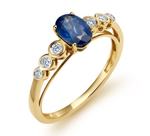 Brylantowe Zaręczyny – Co Warto Wiedzieć o Diamentach i Pierścionkach