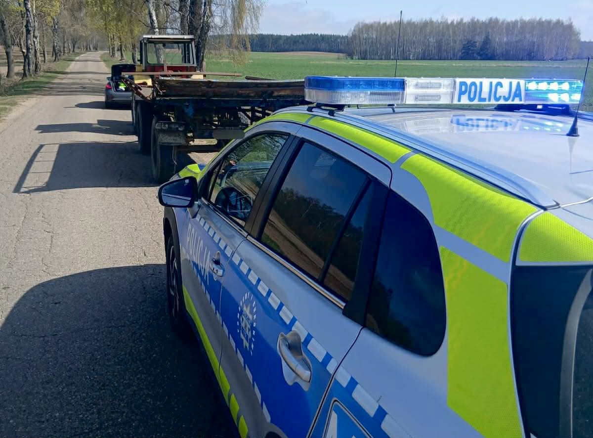 3 promile za kierownicą ciągnika i dożywotni zakaz! 43-latek z Piskiego w rękach policji