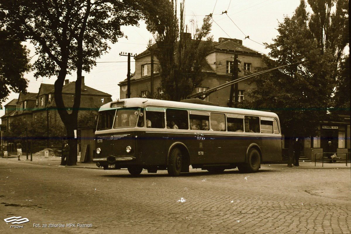 Kiedy nad jezdnią biegły druty. Linia trolejbusowa 102 i pożegnanie z Antoninkiem w 1966 roku