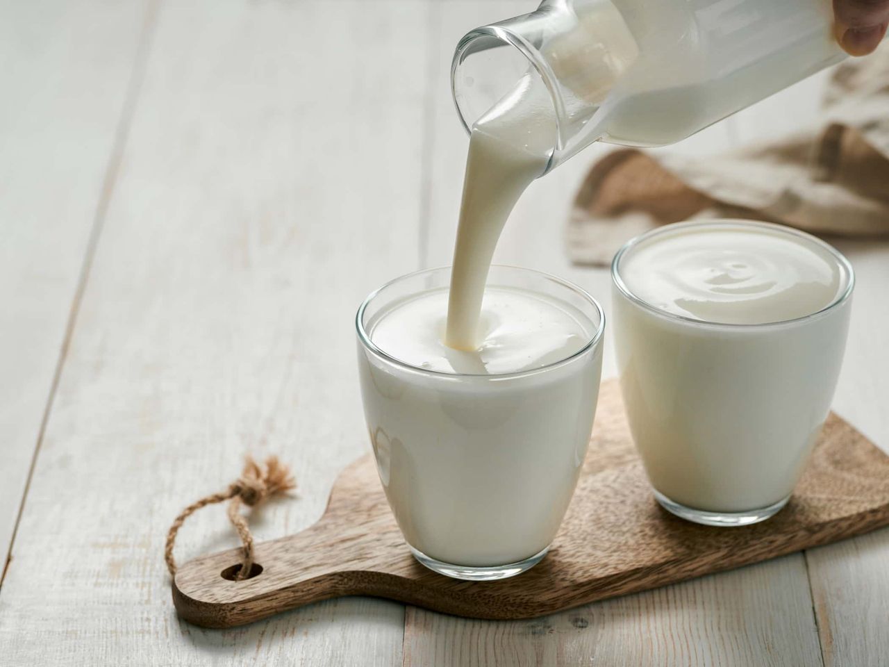 Dieta kefirowa - jak działa? Czy jest bezpieczna? Dietetyk wyjaśnia