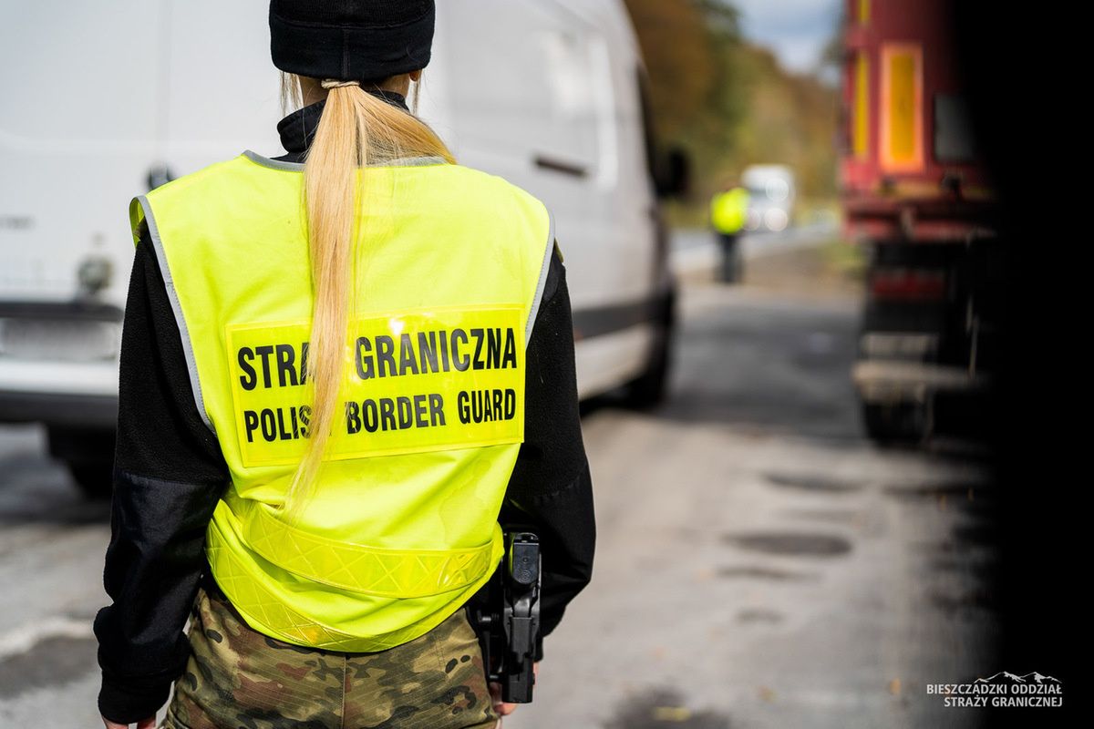 Kurierzy z Ukrainy przewozili Rosjan przez zieloną granicę". Straż Graniczna rozbiła nielegalny transport