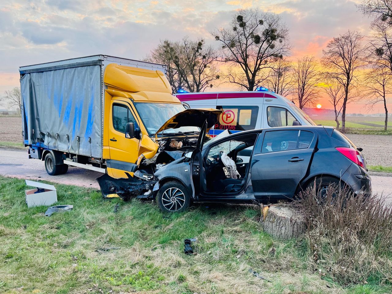 Pobórka Mała: Wypadek na DW190. Jedna osoba w szpitalu