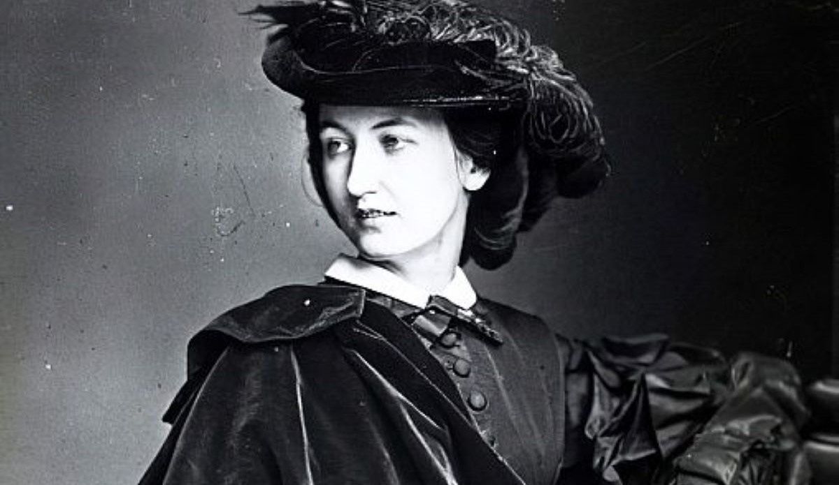 Piękna i przeklęta. Najniebezpieczniejsza kobieta XIX wieku