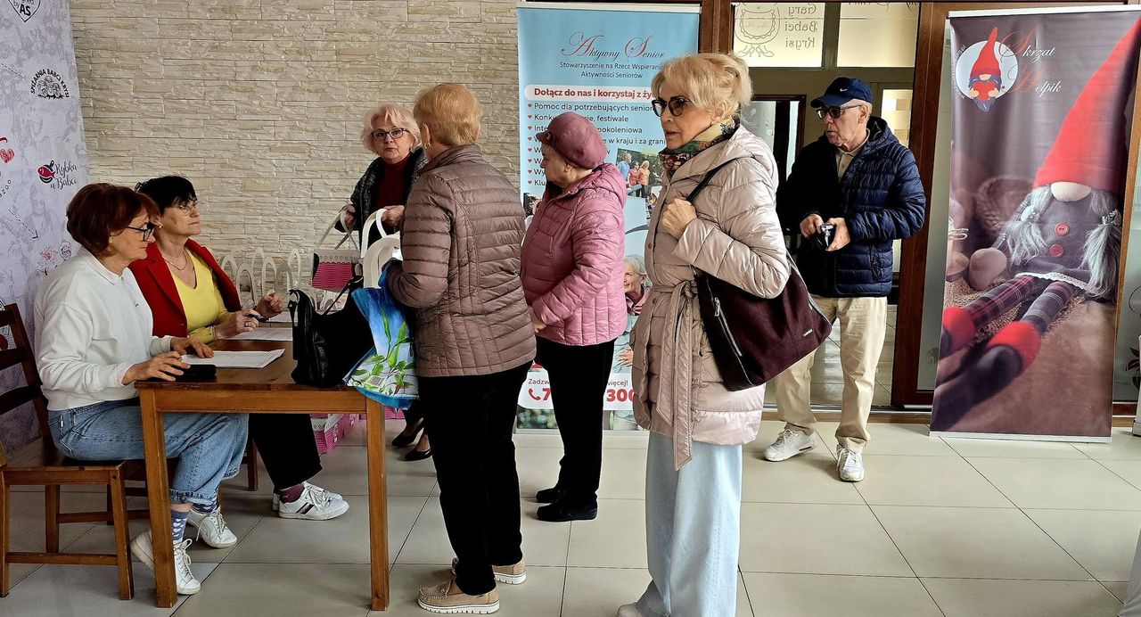 Rekordowa edycja "Koszyczków Wielkanocnych" – blisko 1000 seniorów objętych wsparciem!