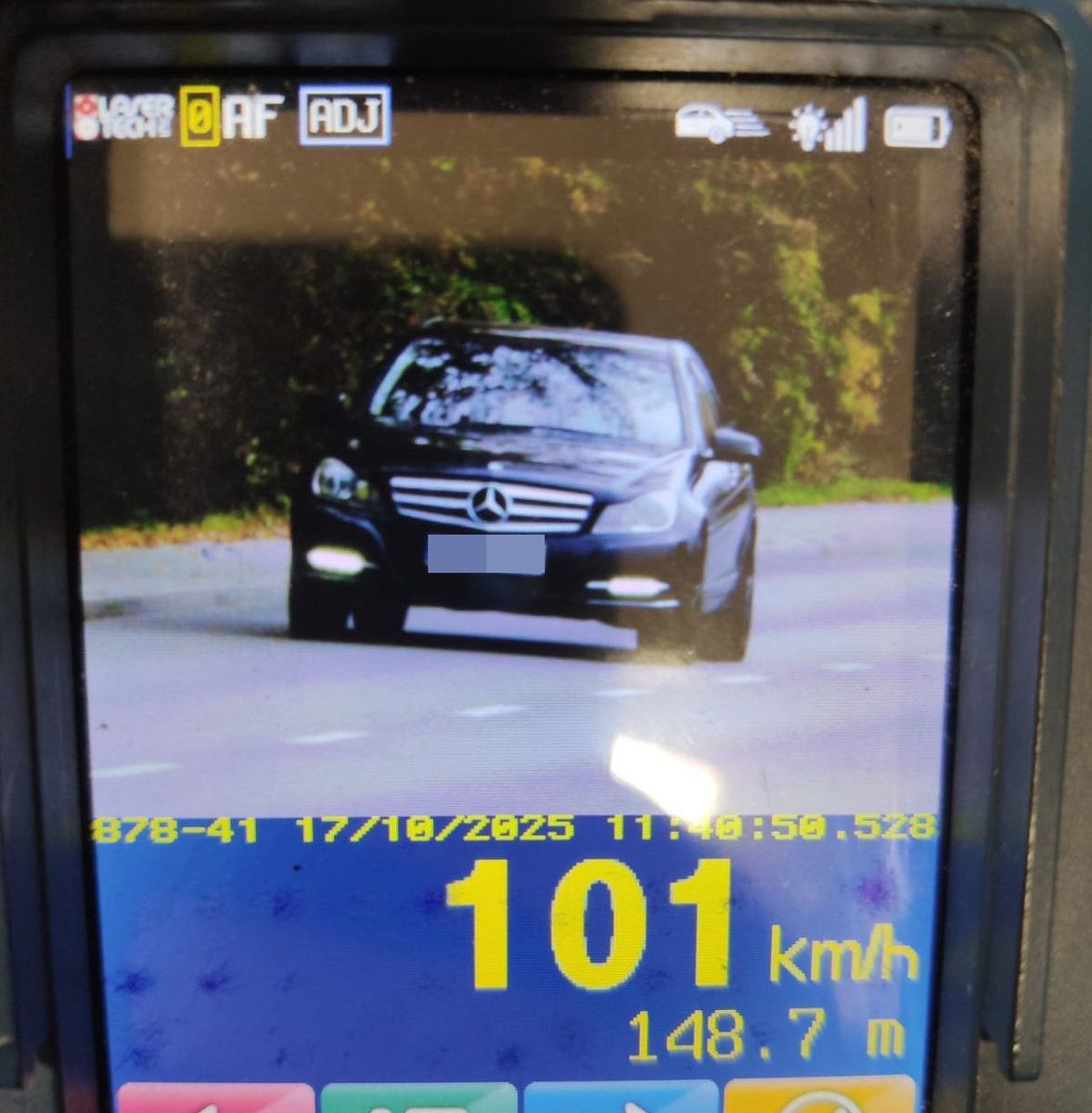 Dęblin: 23-latek pędził 101 km/h na ul. Spacerowej. Stracił prawo jazdy i czeka go egzamin