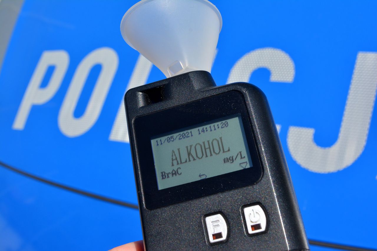 "Trzeźwy poranek" w powiecie ostrowieckim: ponad 1700 kontroli i trzech kierowców po alkoholu