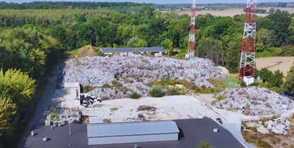 Udręka mieszkańców Nowego Miszewa  może dobiec końca. Trwa przetarg na utylizację śmieci z nielegalnego składowiska!