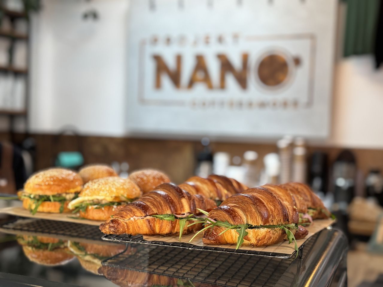 Z wędzarni do kawiarni – Rumiane Jabłko i smak prawdziwych wędlin