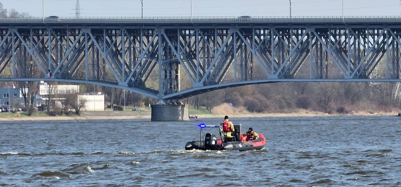 Trzeci dzień poszukiwań mężczyzny, który skoczył z mostu!