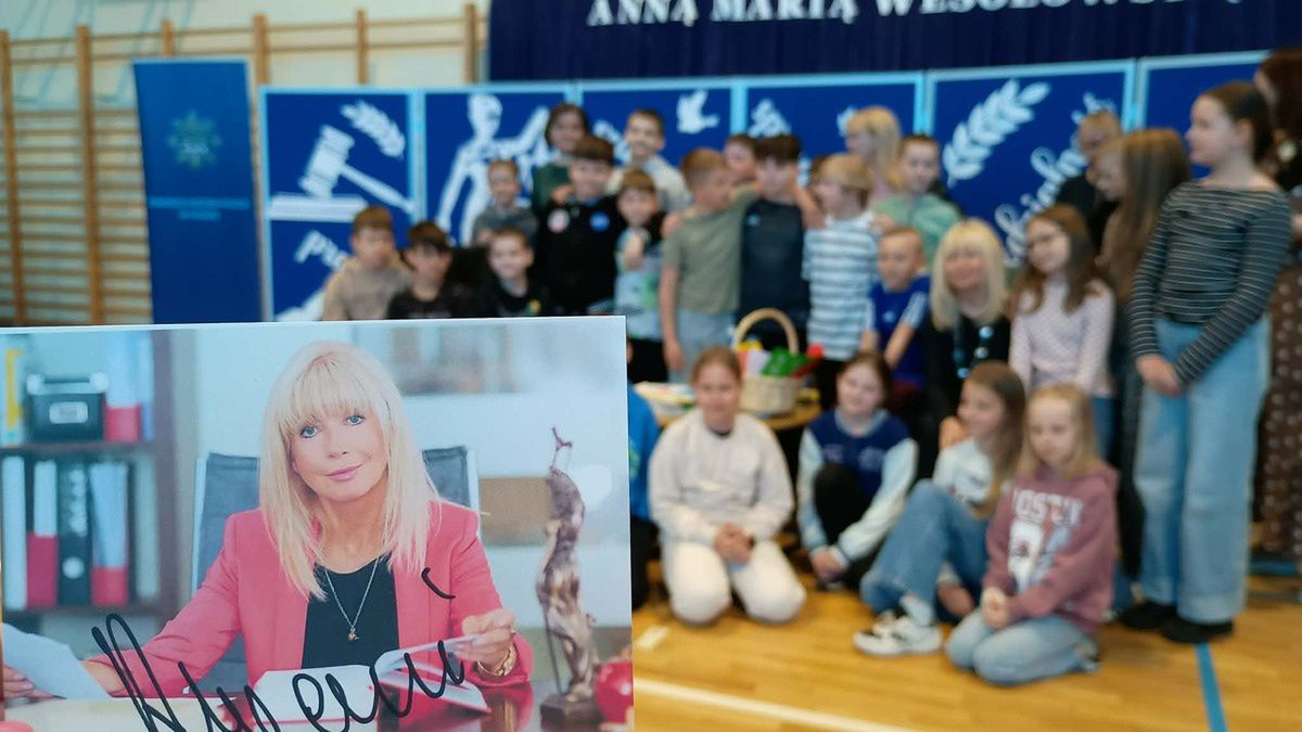 Bezpieczeństwo dzieci i młodzieży – profilaktyczne spotkanie w Brudzeniu Dużym z udziałem policji i sędzi Anny Marii Wesołowskiej