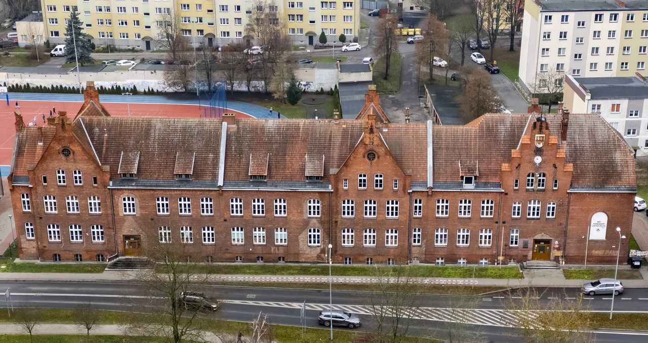 Chodzież inwestuje w edukację. Ponad 300 uczniów z dodatkowymi zajęciami i nowym sprzętem