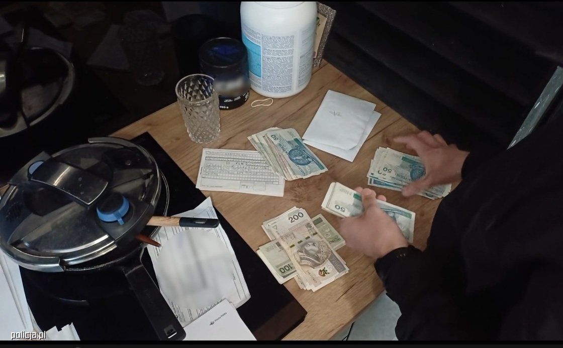 Obietnice pracy zamieniły się w koszmar. Rozbita siatka handlu ludźmi w Wielkopolsce