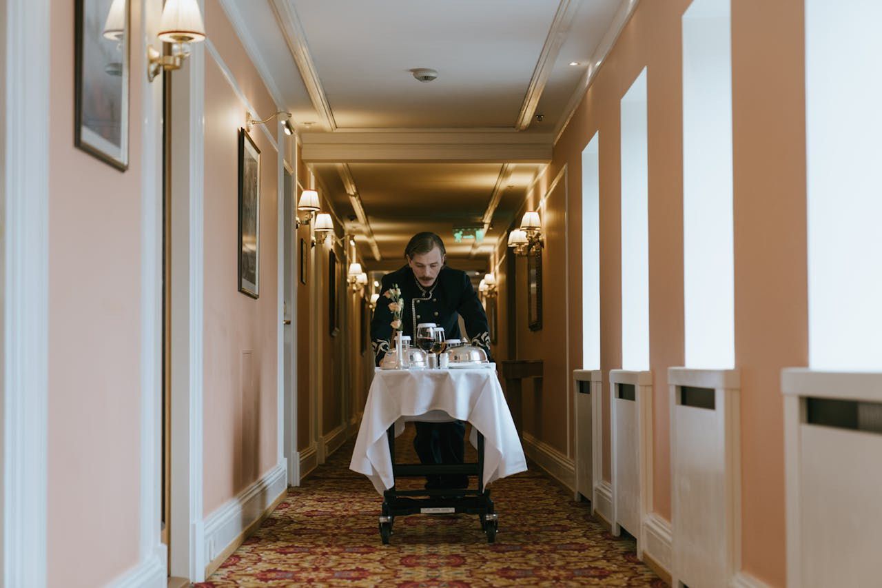 Jak powinna wyglądać obsługa hotelowa?