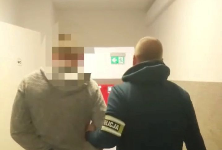 Agresywny 42-latek znęcał się nad rodziną