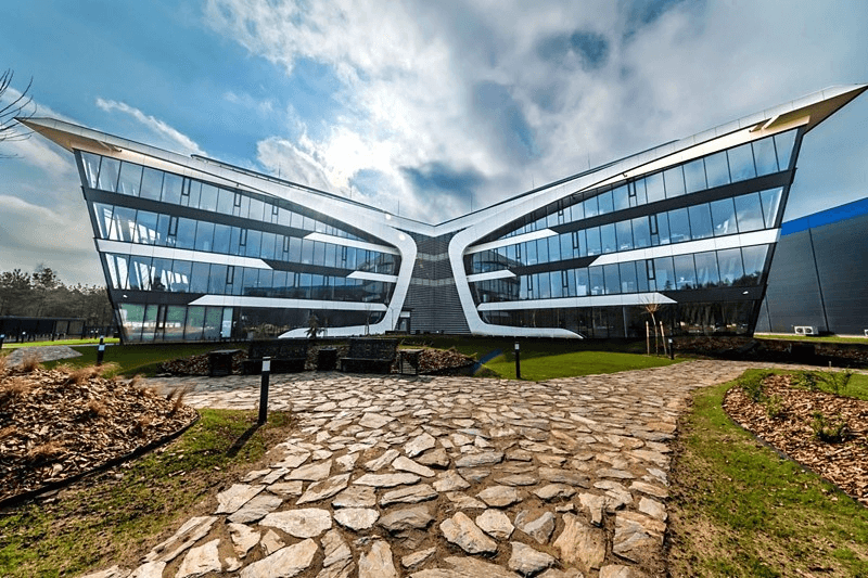 Neuca z rekordową dywidendą i planem dalszych przejęć. Farmaceutyczny lider z Torunia stawia na rozwój