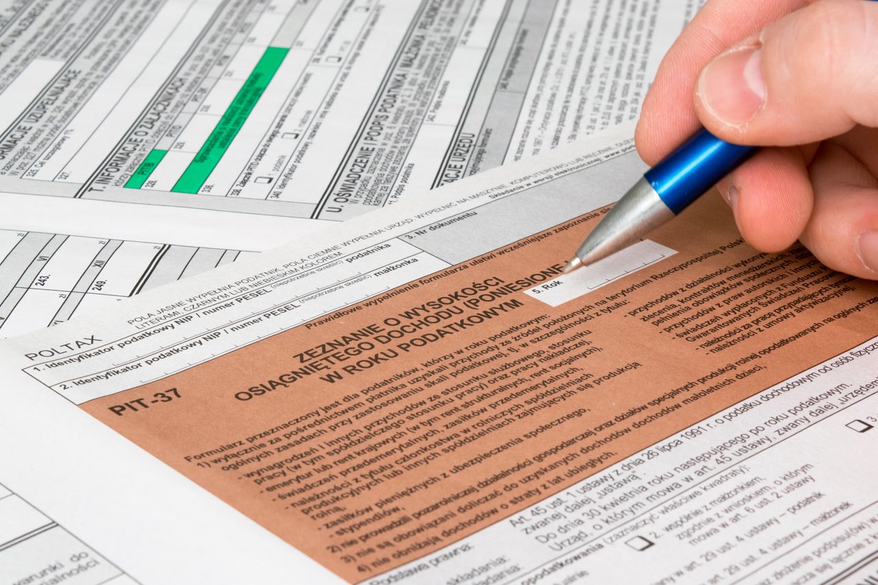 Darowizna i podatek: Co warto wiedzieć?