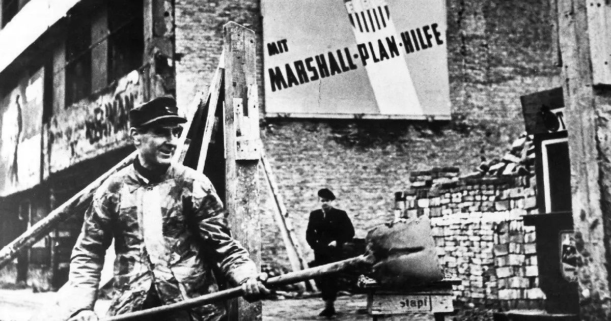 Jak Polska odrzuciła plan Marshalla? Kulisy decyzji Cyrankiewicza