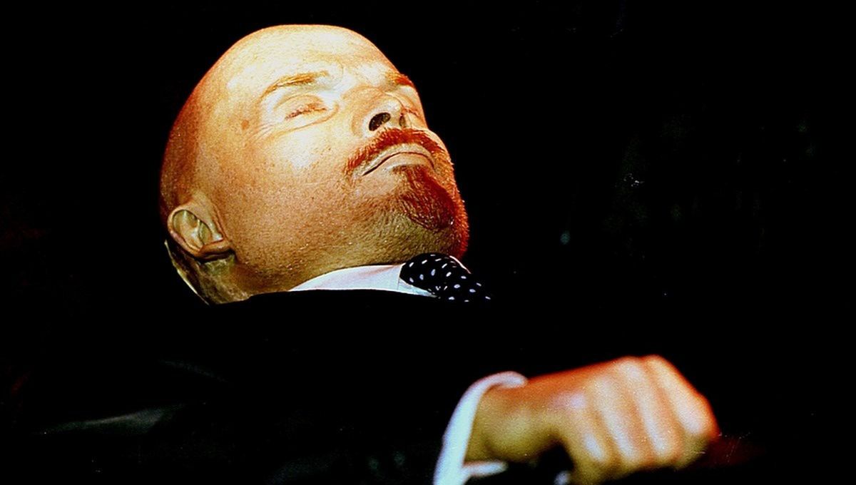 Mumia Lenina. Dyktatora próbowano zabić nawet po jego śmierci