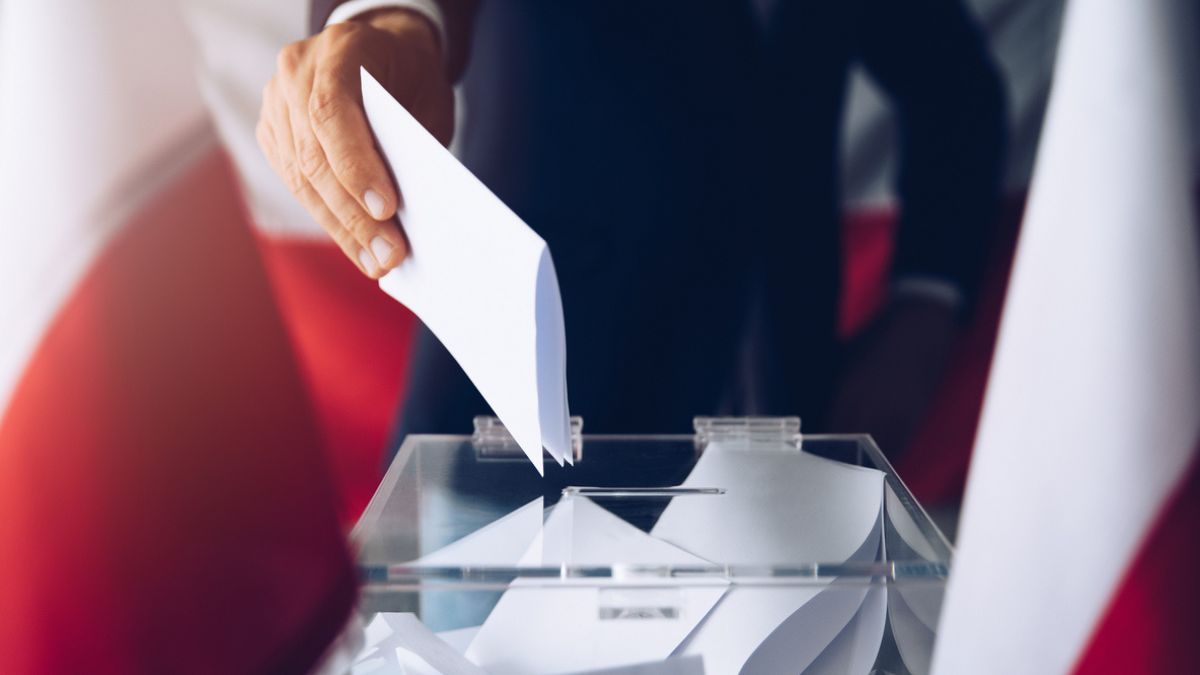 Razem, PSL i Polska 2050 poniżej progu. Lider nadal ten sam