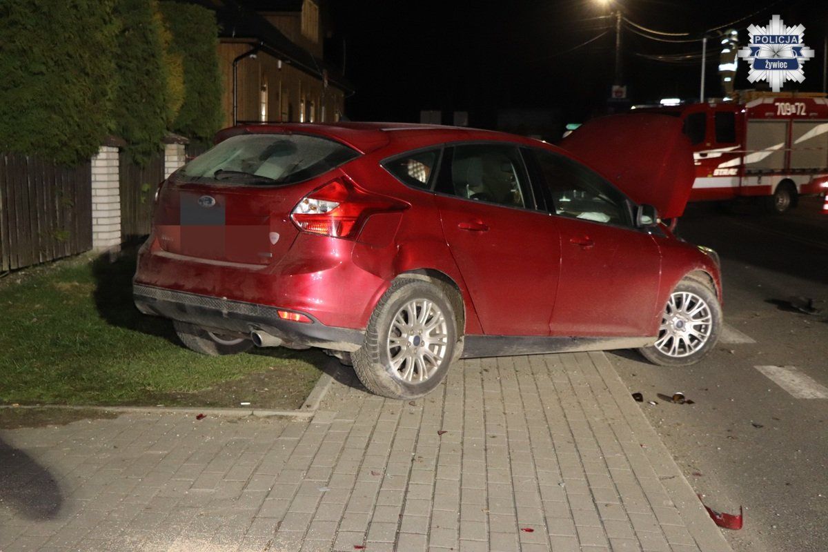 Pijany i bez prawa jazdy doprowadził do groźnego wypadku w Ujsołach. Ucierpieli piesi